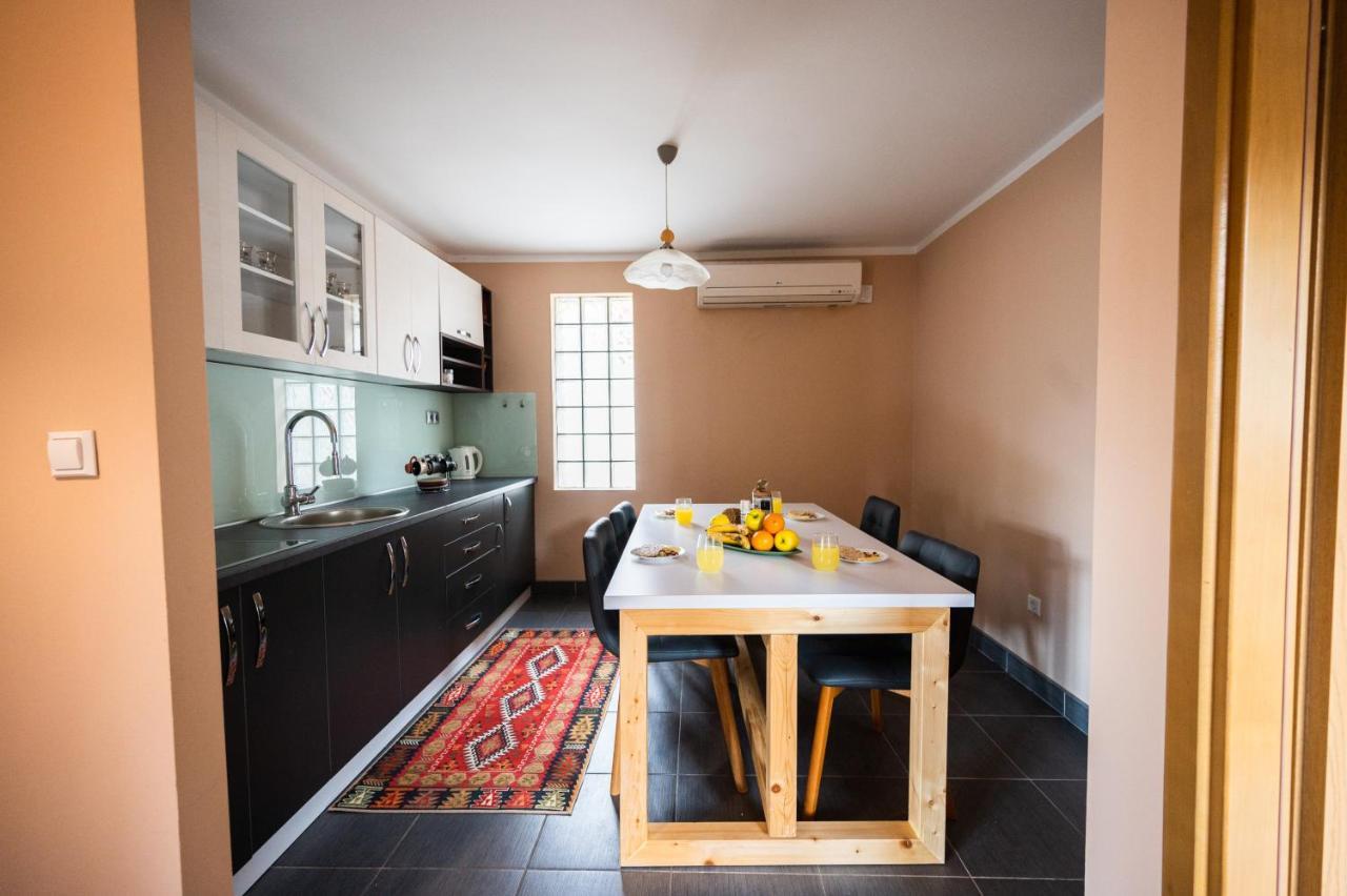 Duplex Apartment For Up To 12 People- Old Town SJJ Esterno foto