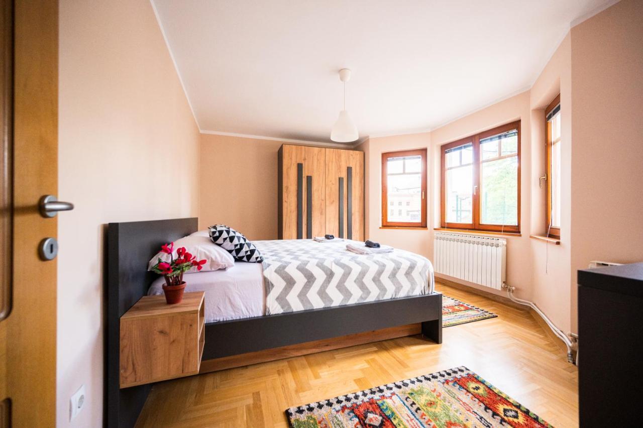 Duplex Apartment For Up To 12 People- Old Town SJJ Esterno foto